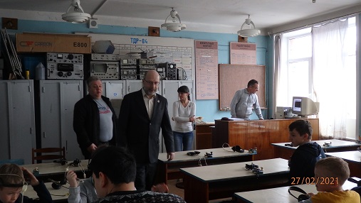 Speed telegraph competition room