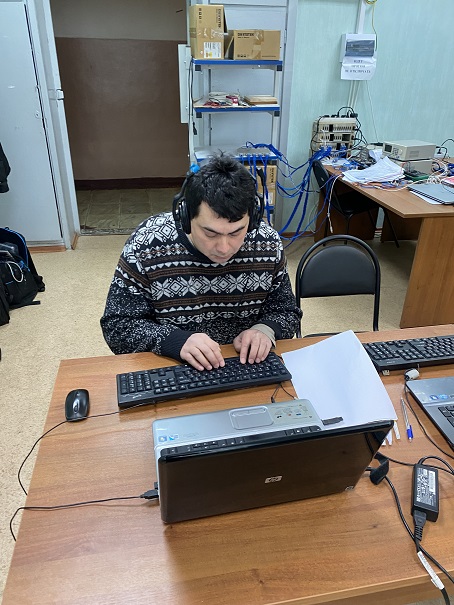 Speed telegraph competition room