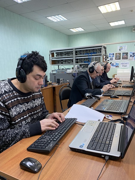 Speed telegraph competition room