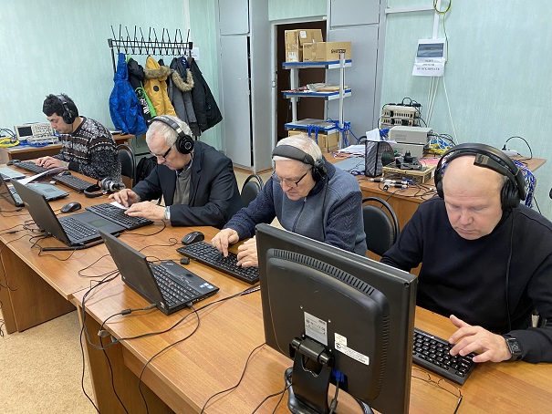 Speed telegraph competition room