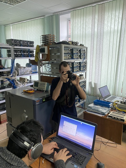 Speed telegraph competition room