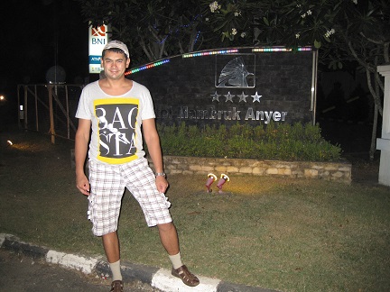 Mambruk Anyer hotel enterance