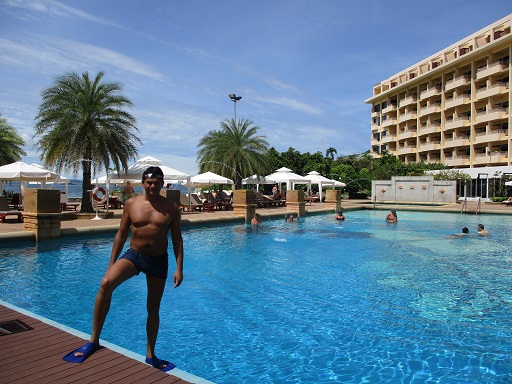 Dusit Thani Pattaya Resort big pool